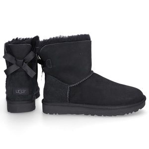 Black uggs